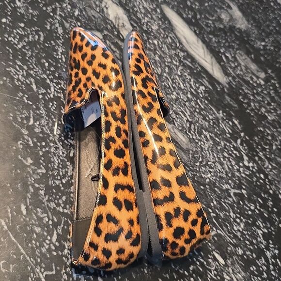 BRAND NEW MADDEN GIRL LEOPARD PRINT SLIP ON WOMEN'S LOAFERS - Picture 12 of 16